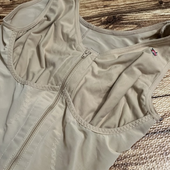 π·πβ’π·πDesign Veronique x Lux Snatch Vibesβ’π·π - Picture 9 of 15